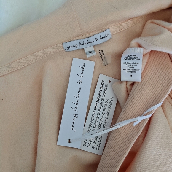 Young Fabulous & Broke Hoodie Cropped Full Zip Front Faux Pockets Peach M NWT - Picture 10 of 11